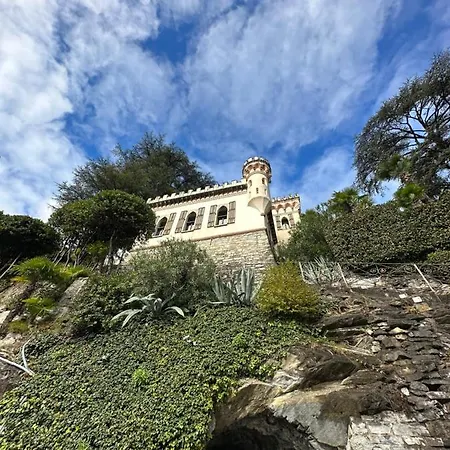 Вилла Castello Lake Como *